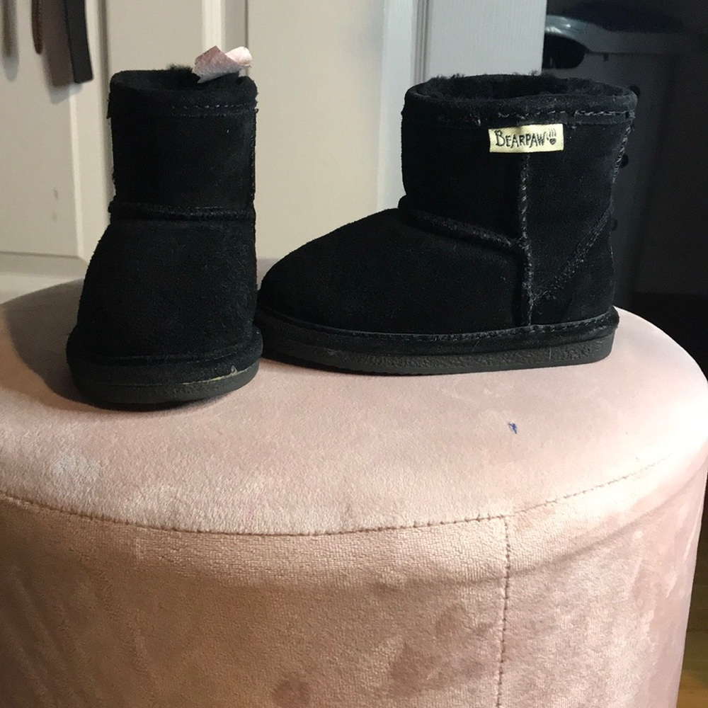 New Black Bearpaw girls boots